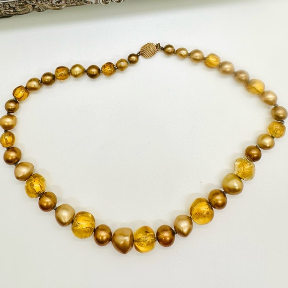 Vintage MARVELLA Gold Glass Bead Necklace - Picture 11 of 17
